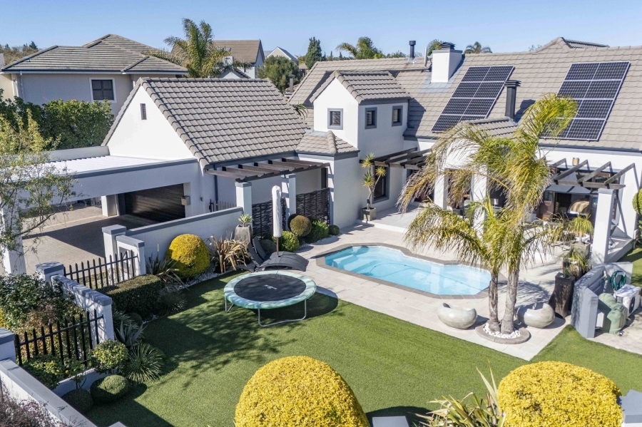 3 Bedroom Property for Sale in Graanendal Western Cape